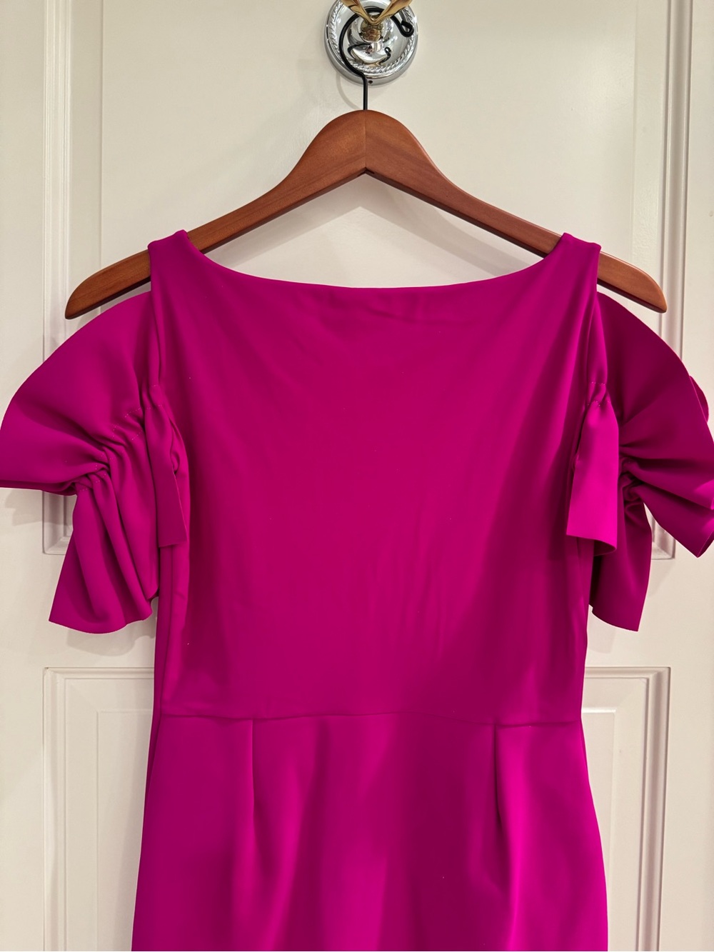 Chiara Boni Fuchsia Cold-Shoulder Ruched Sleeve Midi Dress - Picture 5 of 6